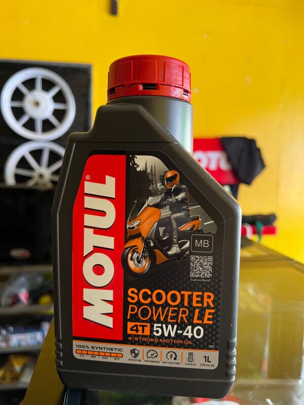 Motul oil Scooter Power LE Fully Sync 5W-40